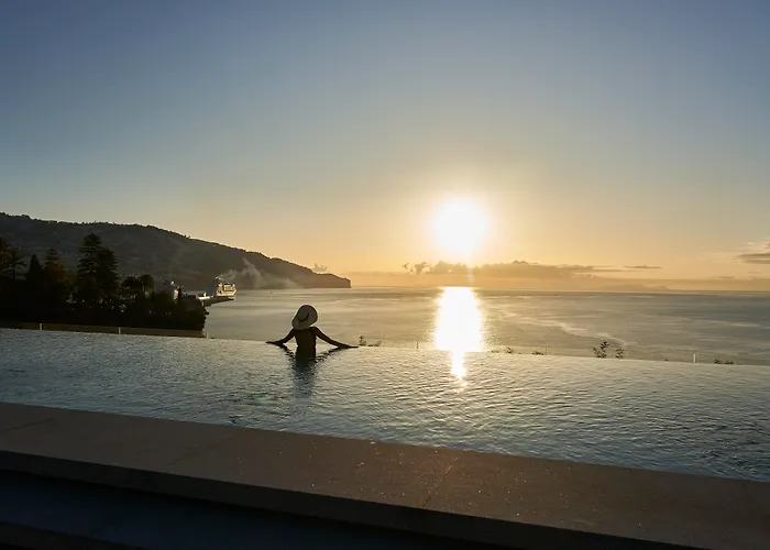 Les Suites at Cliff Bay PortoBay